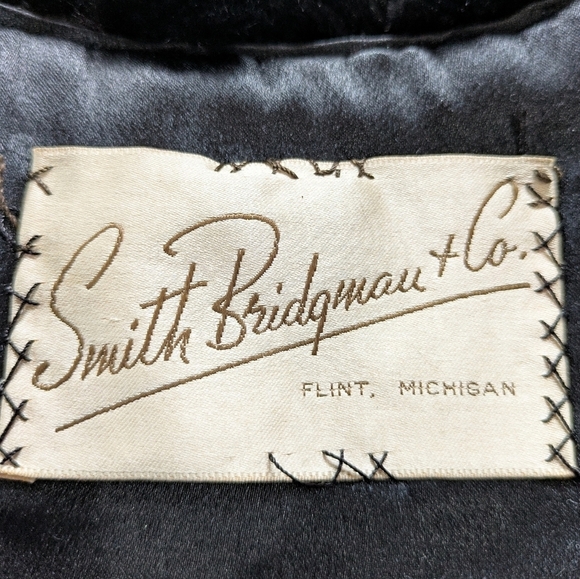 Vintage black/dark brown fur cape OS - Picture 11 of 12